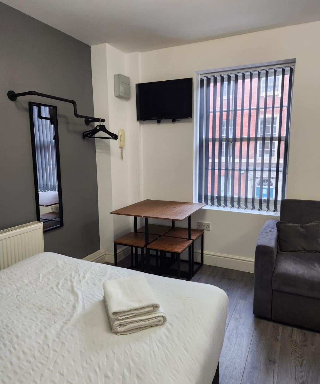 Cosy Chic Studio In Central Liverpool